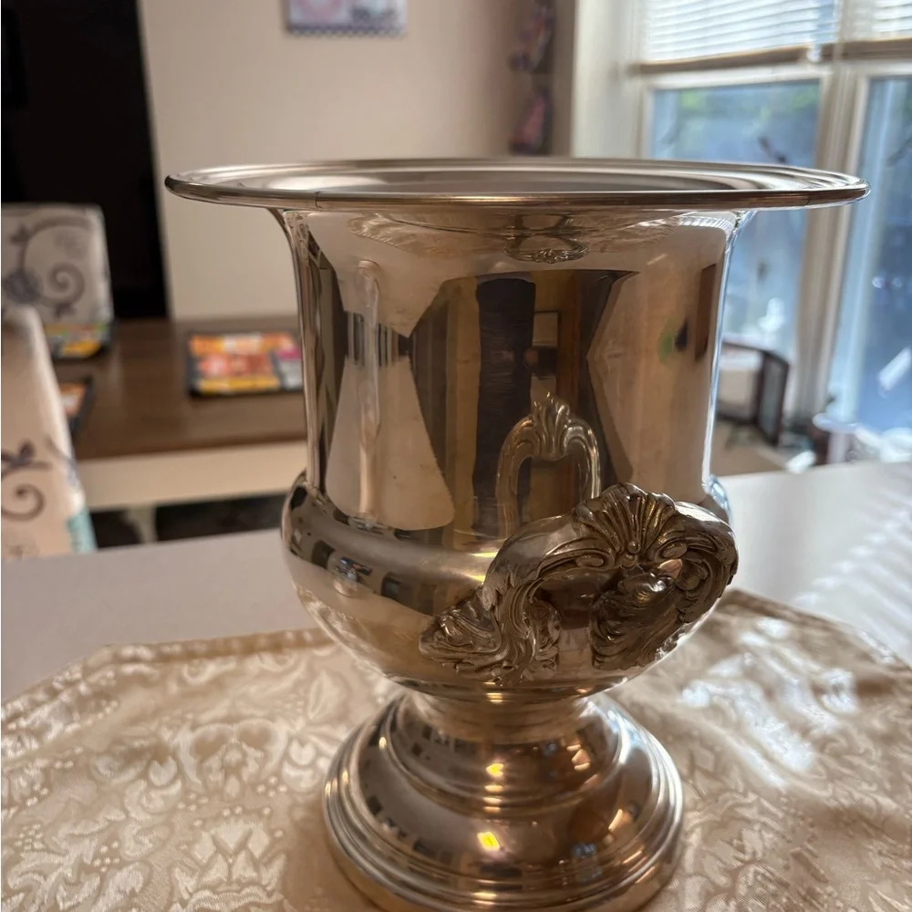 Sale🔥🔥🔥Vintage Pilgrim Regency Style Silver Plated Champagne Wine Ice Bucket - Picture 5 of 14
